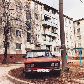 Old red Lada car - бесплатный image #332059